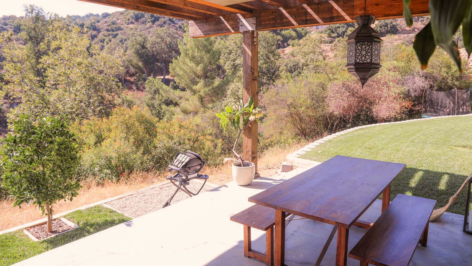 Topanga Exterior