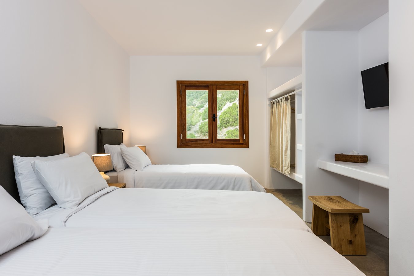 Mainhouse block First level Bedroom 2