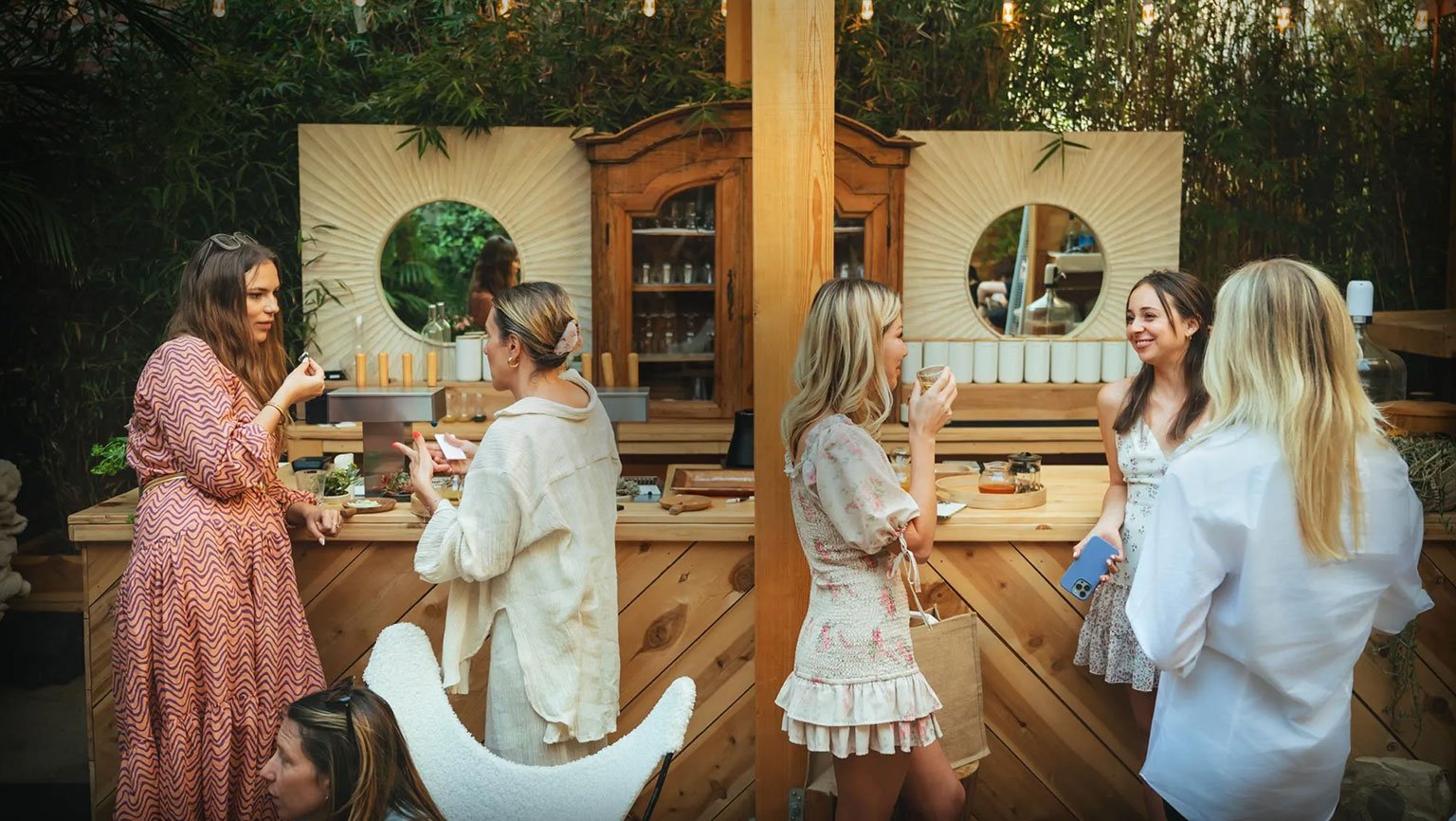 Den Mother - Abbot Kinney